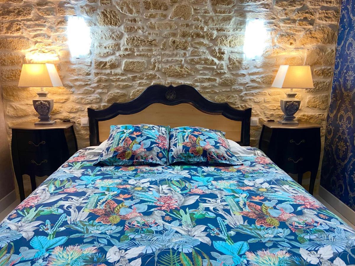 O Clair De Lune Au Coeur De Sarlat - Chambres Climatisees - Parking Prive - Piscine Chauffee - Spa Et Massages エクステリア 写真
