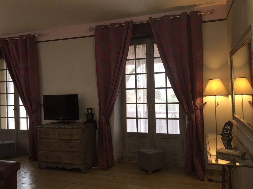 O Clair De Lune Au Coeur De Sarlat - Chambres Climatisees - Parking Prive - Piscine Chauffee - Spa Et Massages エクステリア 写真